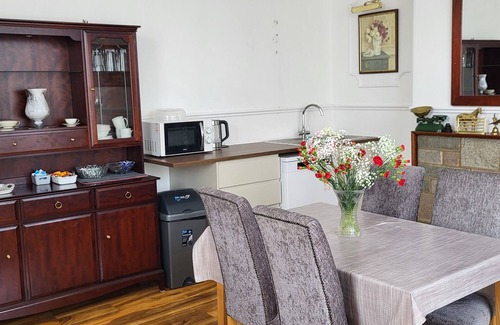 Weston-super-Mare House | Holly Lodge