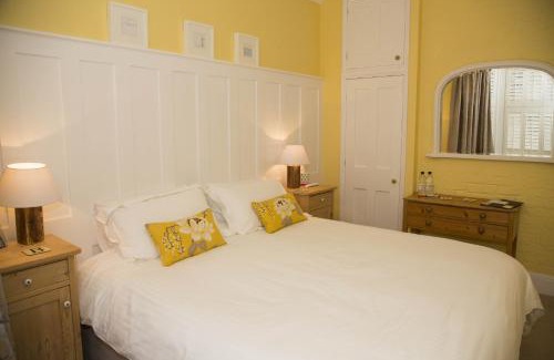 Cowes Bed & Breakfast | Holly Tree House