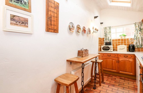 Briston Cottage | HOLLYHEDGE COTTAGE, pet friendly, with open fire in Briston