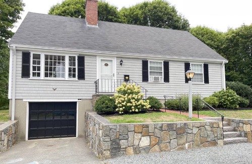 Marblehead House | Hollyhock House