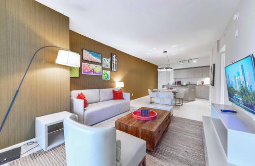 Hollywood South Central Beach Apartment | Hollywood Beach Condos