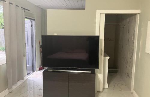 Little Ranches Other | Hollywood Beach Efficient