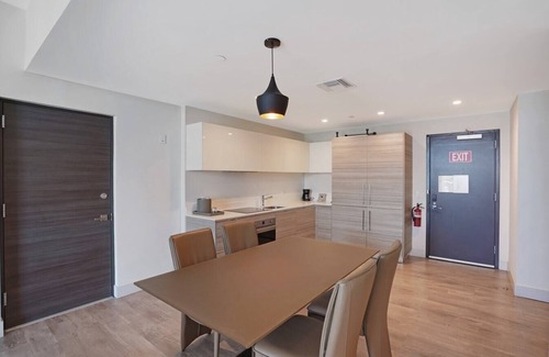 Hollywood Condo | Hollywood Beach Retreat -Rooftop Pool and Views-CS19