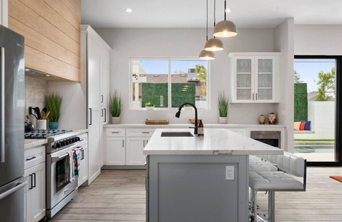Arcadia Lite Villa | Hollywood Theme Luxe with Camelback Views
