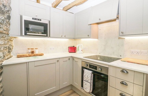 Sedbergh House | HOLME FELL VIEW, family friendly, with open fire in Sedbergh