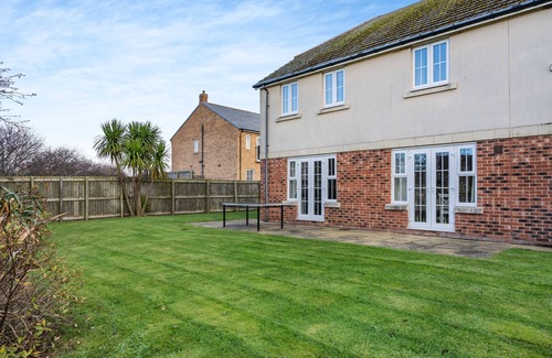Beadnell House | Holmeside - Five Bedroom House, Sleeps 9