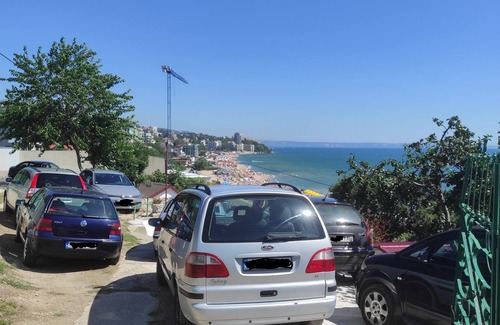 Primorski Villa | Holyday houses ON THE COAST Плаж,море, просторен двор,уют,релакс вкусна храна