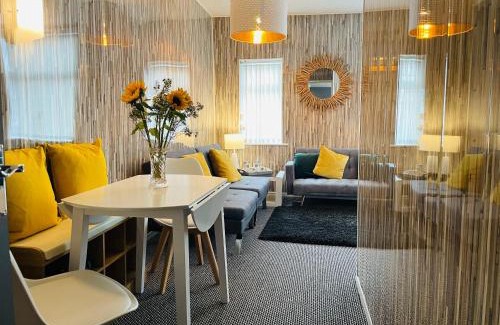 Treffynnon Apartment | Holywell Apartment - Luxury One Bedroom Apartment