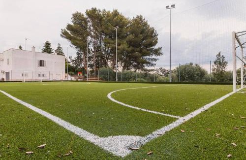 Locorotondo Villa | HOME 21 - Villa con piscina al sale 4x4 riscaldata, Campo da Calcio - 2 minuti da Locorotondo