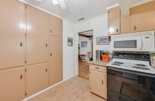 Julian House | Home 3 Mi to Main St Julian: Great for Groups!