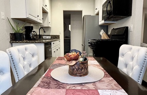 Bonita Apartment | Home Away From - 2 Bed Condo