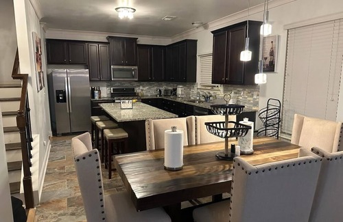 Lithia Springs House | Home Away From Home by Amaris Corporate Rentals