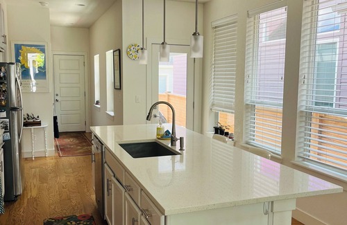 Aurora House | Home Away from Home in Central Park near UC- Anschutz