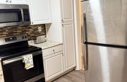 Church Street House | Home Away From Home…Just 8 Min From the Airport!