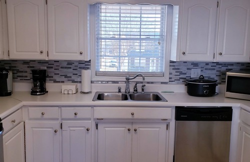 Lyman House | Home Away from Home - Monthly Rental near Downtown Greer, GSP Airport, BMW
