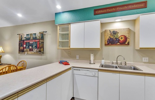 Branson Condo | Home away from home!