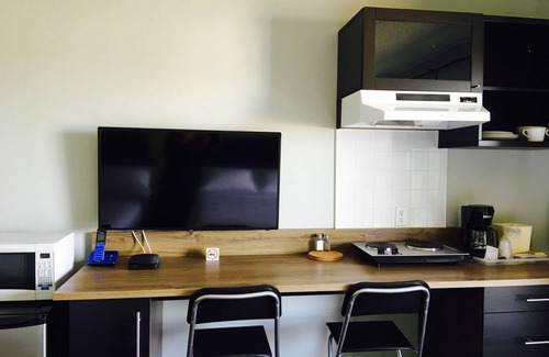 Drayton Valley Hotel | Home Away Inn