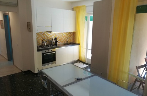 Cinque Terre House | Home by the sea (Rainbow Home), via 4 novembre 15, first floor.