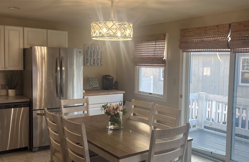 Green Harbor-Cedar Crest House | Home by the Sea and 1 minute walk to the beach