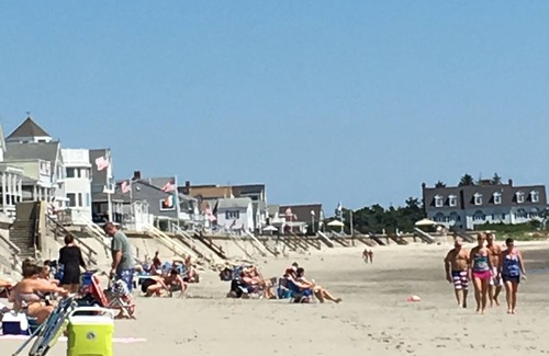Green Harbor-Cedar Crest House | Home by the Sea and 1 minute walk to the beach
