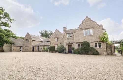 Ducklington House | Home Farm 16
