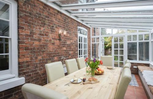 Eaton Mascott House | Home Farm House