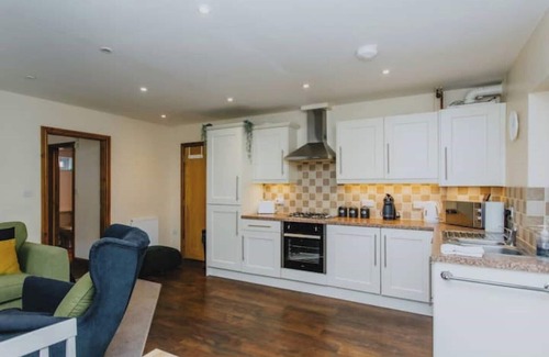 Nottingham Apartment | Home From Home Free Parking Ground Floor Apt