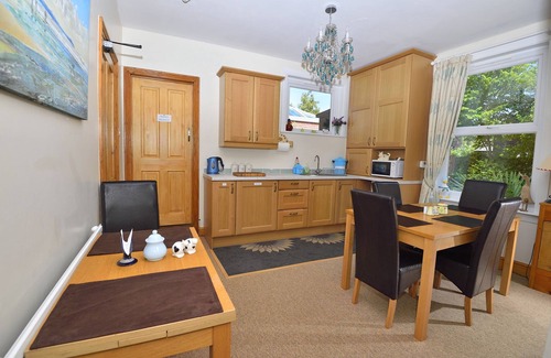 Leiston House | Home from Home Guesthouse