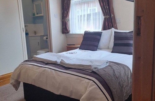 Leiston House | Home from Home Guesthouse