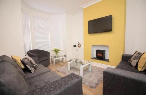 Walkden House | Home in Eccles Salford