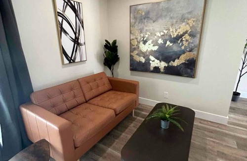 Fresno House | Home in the City: 4BR Fresno Retreat