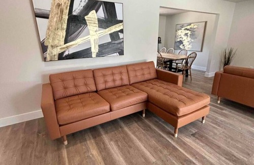 Fresno House | Home in the City: 4BR Fresno Retreat