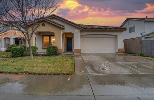 Roseville House | Home in the Heart of Roseville