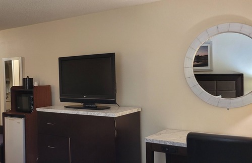 Montgomery Hotel | Home Inn & Suites