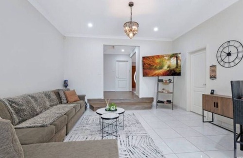 Merrylands House | Home is where the heart is. Spacious 5 bedroom 2 storey home ...