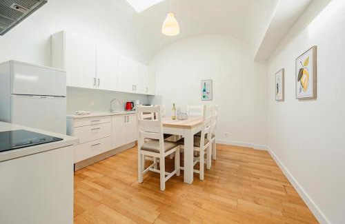 Evora Villa | Home near Évora's main square with private terrace