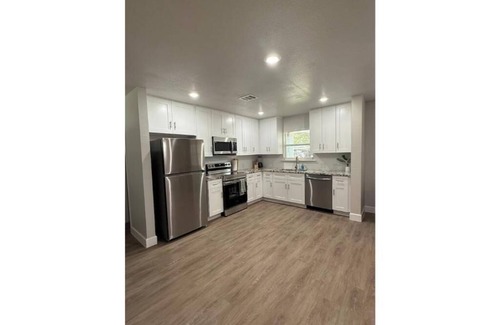 Pasadena House | Home near Refineries