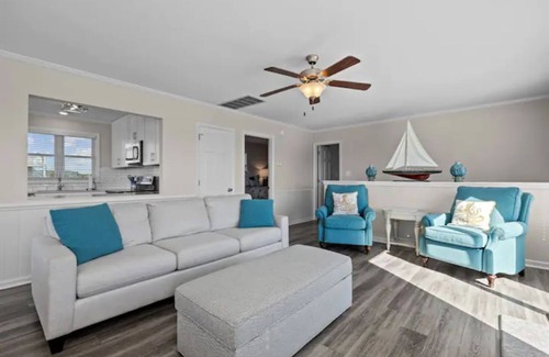 The Point House | Home - Newly Renovated - Beach House - Emerald Isle Point Great for Familes