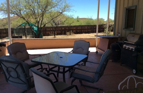 Sahuarita House | Home on Flying Diamond Airpark with attached hangar