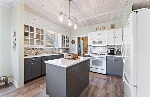 Galveston House | Home on the Isle - Dog Friendly!