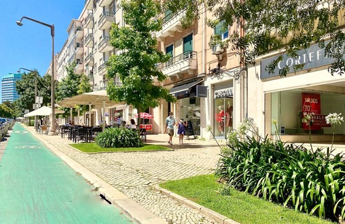 Sao Joao de Deus Apartment | Home Out Loft C with balcony - Loft at City Center