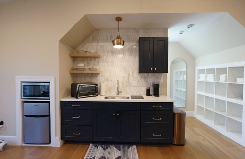 Greer House | Home Plus Apartment on Large, Quiet Lot Near GSP Airport, Greenville, Greer
