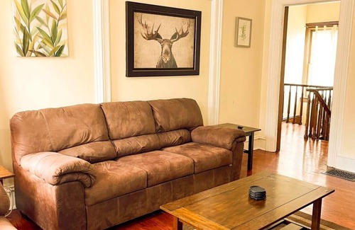 Oneonta Apartment | Home Run Apt 1 All Star Baseball Rentals