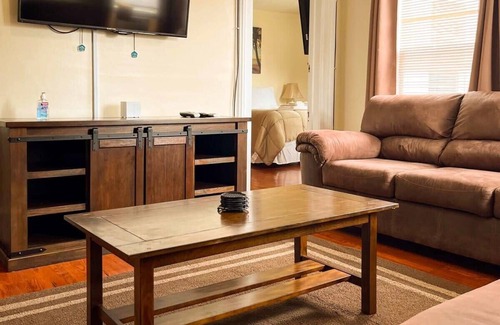 Oneonta Apartment | Home Run Apt 1 All Star Baseball Rentals