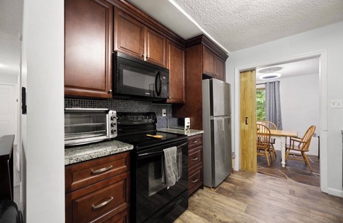 Sloans Valley House | Home/Sleep 14/Lake/2Bath/4Bed/Near Boat Ramp/Pet Friendly