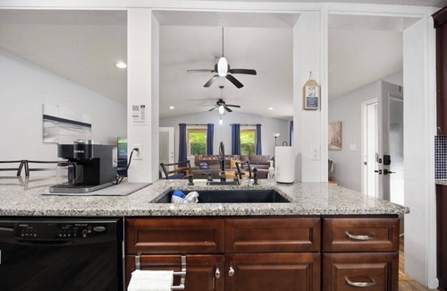 Sloans Valley House | Home/Sleep 14/Lake/2Bath/4Bed/Near Boat Ramp/Pet Friendly