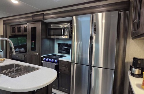 River Ranch Cottage | Home Sweet Home onsite RV Rental at River Ranch! 146
