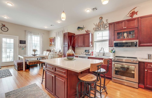 Ventnor City House | Home w/Deck: 2 Blocks to Ventnor City Beach!