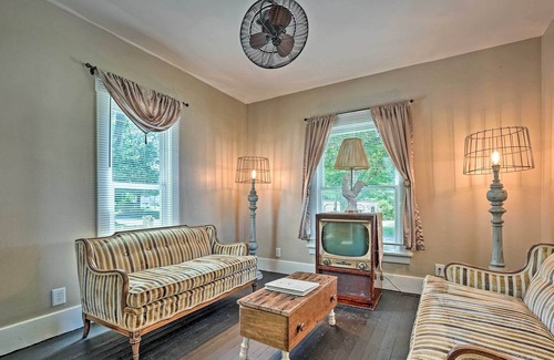 Coloma House | Home w/ Hot Tub, Fire Pit + Outdoor Movie Screen!