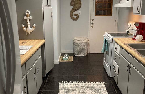 Ocean Springs House | Home Walking/Biking Distance to Downtown and Beach and Gulf Islands National Sea